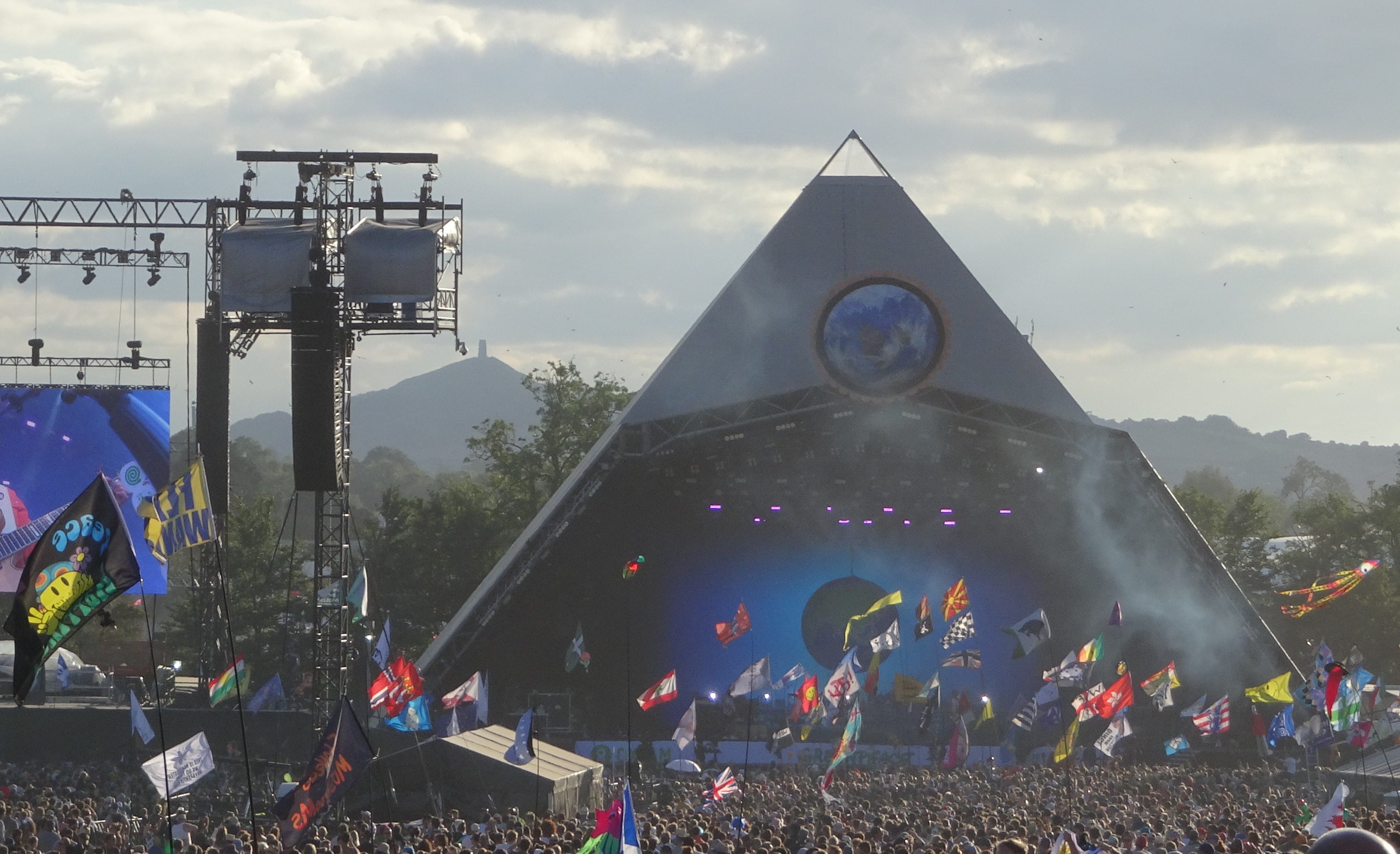 Glastonbury – Thrilling or Another Chance for Established