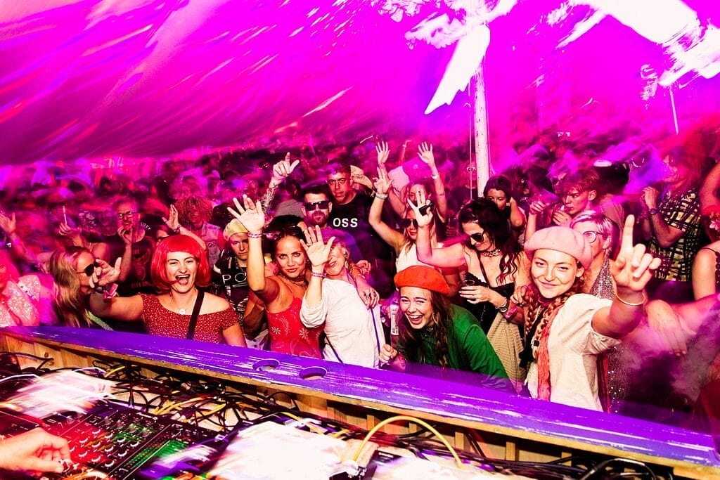 Snare Crowd 1 Snare Crowd 1